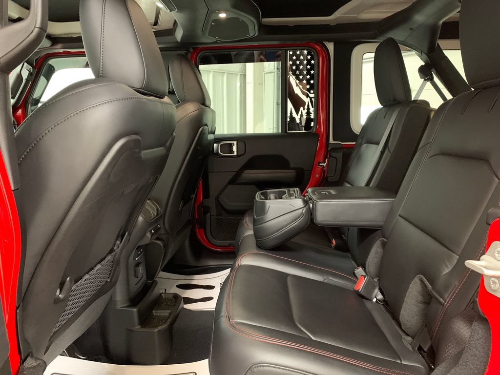 Used 2024 Jeep Wrangler Unlimited Rubicon AWD/4WD image 19