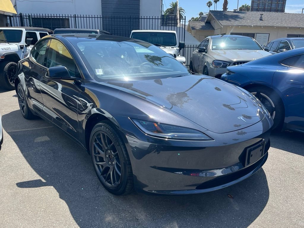 Used 2025 Tesla Model 3 RWD image 3