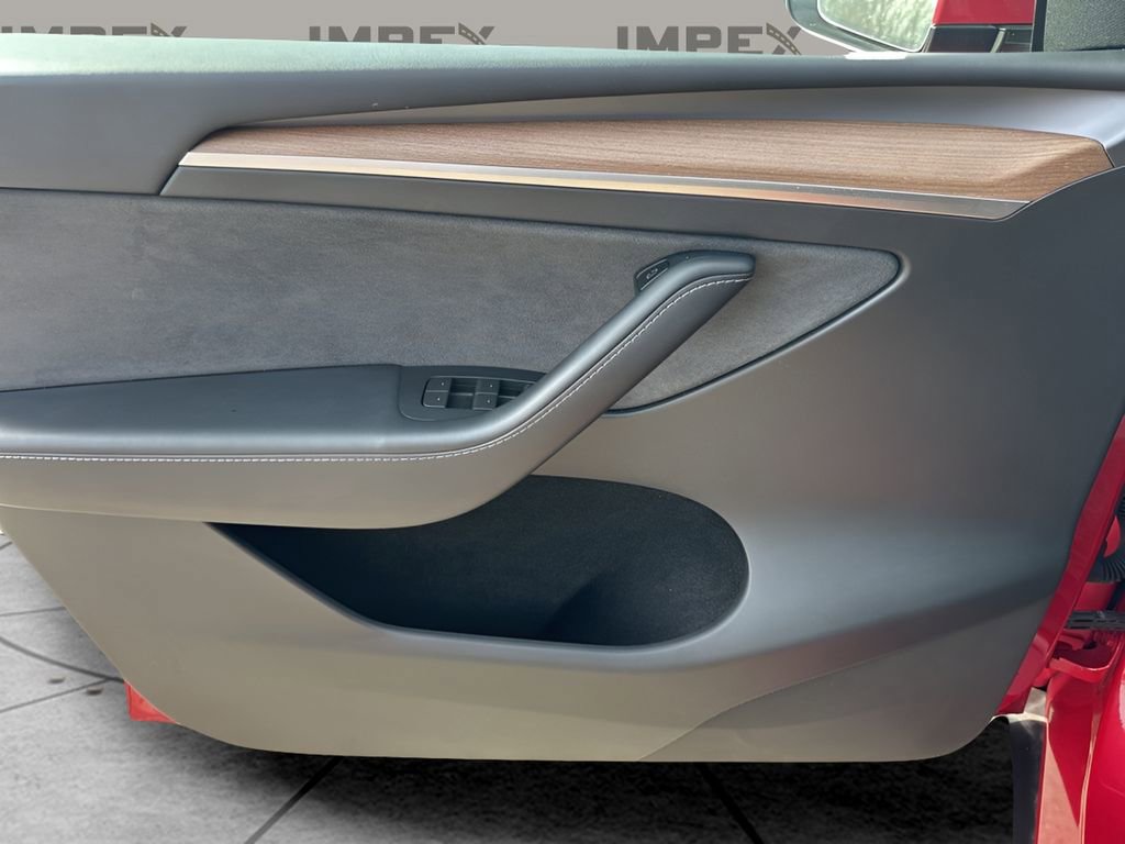 Used 2023 Tesla Model Y Long Range image 26