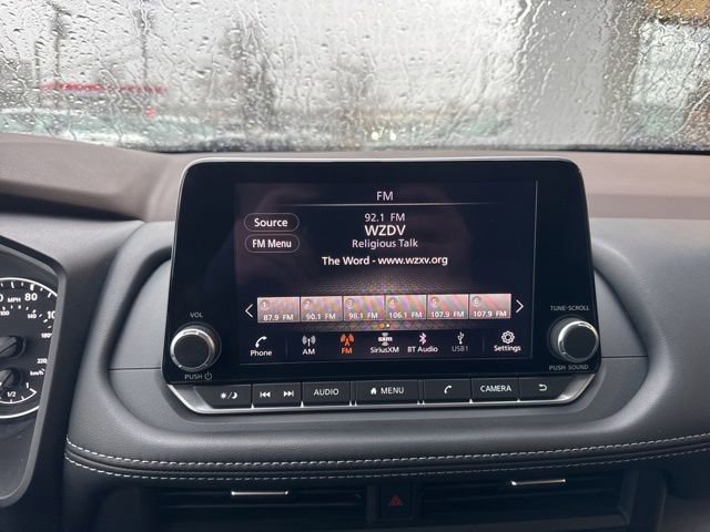 Used 2023 Nissan Rogue SV AWD/4WD image 14