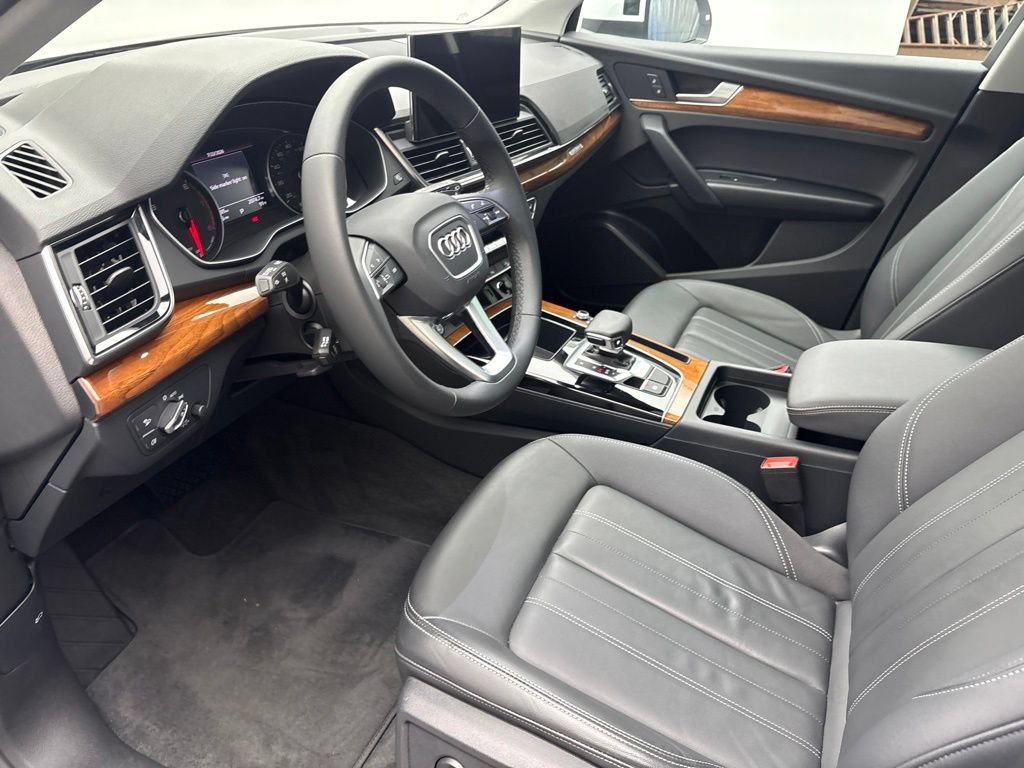 Certified 2023 Audi Q5 2.0T Premium w/ Convenience Package AWD/4WD image 6