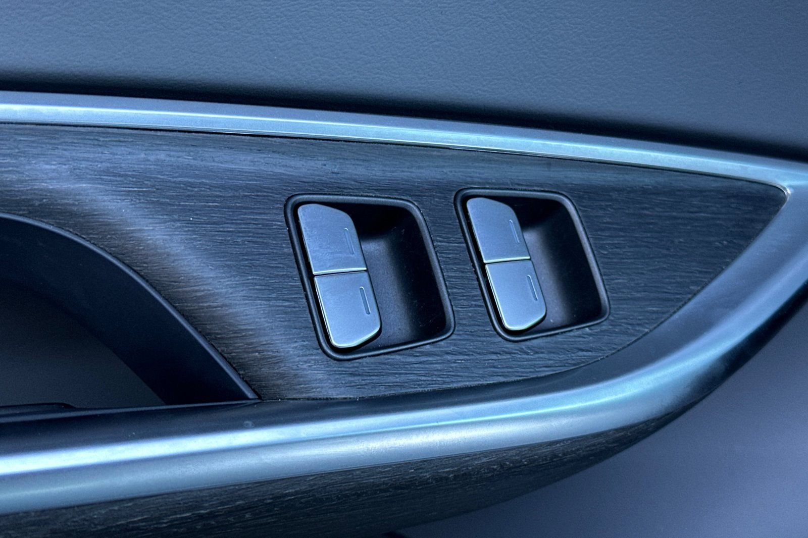 Used 2024 Lucid Air Touring image 13