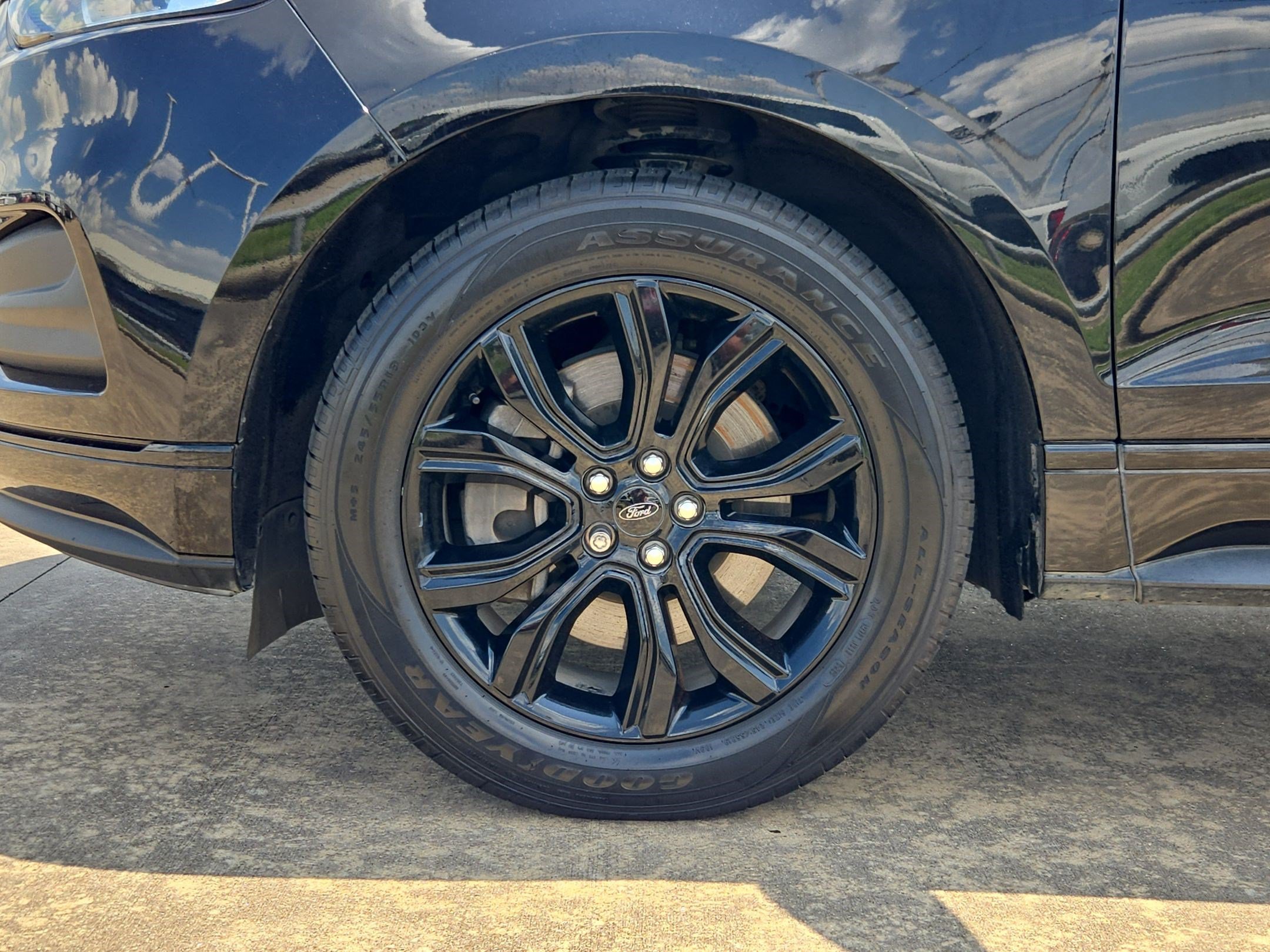Used 2024 Ford Edge SE w/ Black Appearance Package AWD/4WD image 13