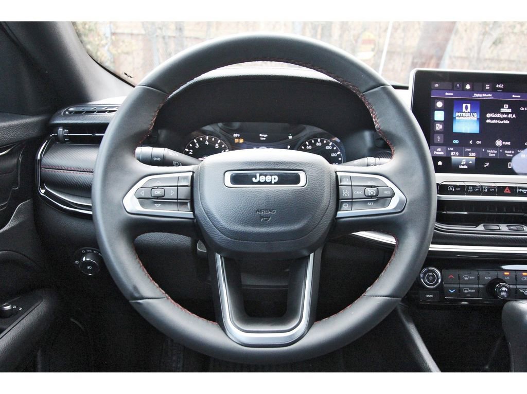 Used 2023 Jeep Compass Trailhawk AWD/4WD image 14