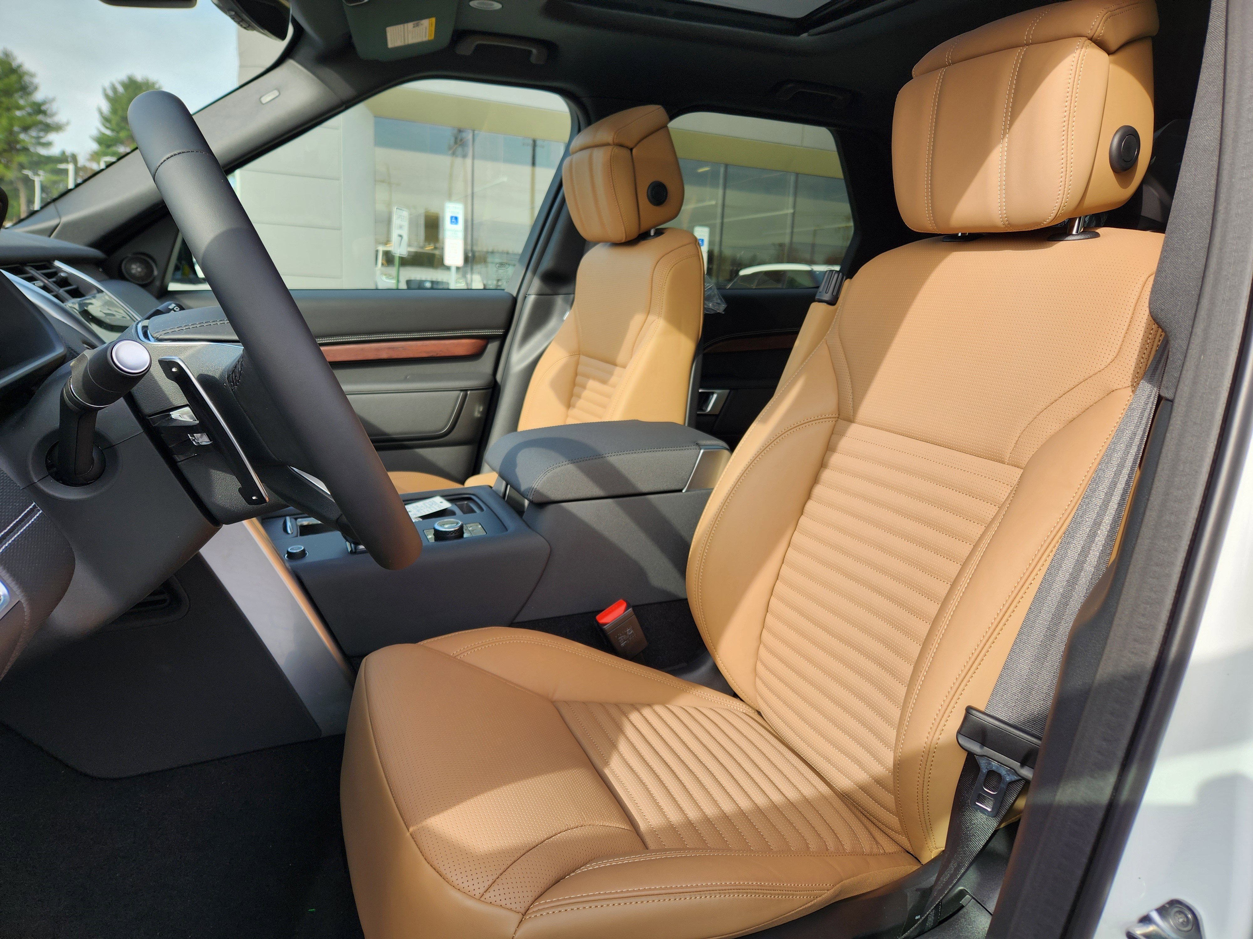 New 2026 Land Rover Discovery Dynamic SE AWD/4WD image 8
