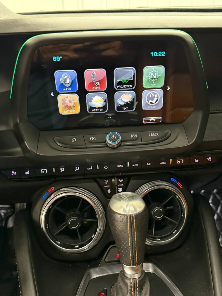 Used 2018 Chevrolet Camaro LT RWD image 19