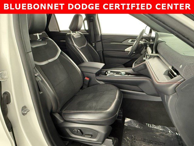 Used 2025 Ford Explorer ST RWD image 18