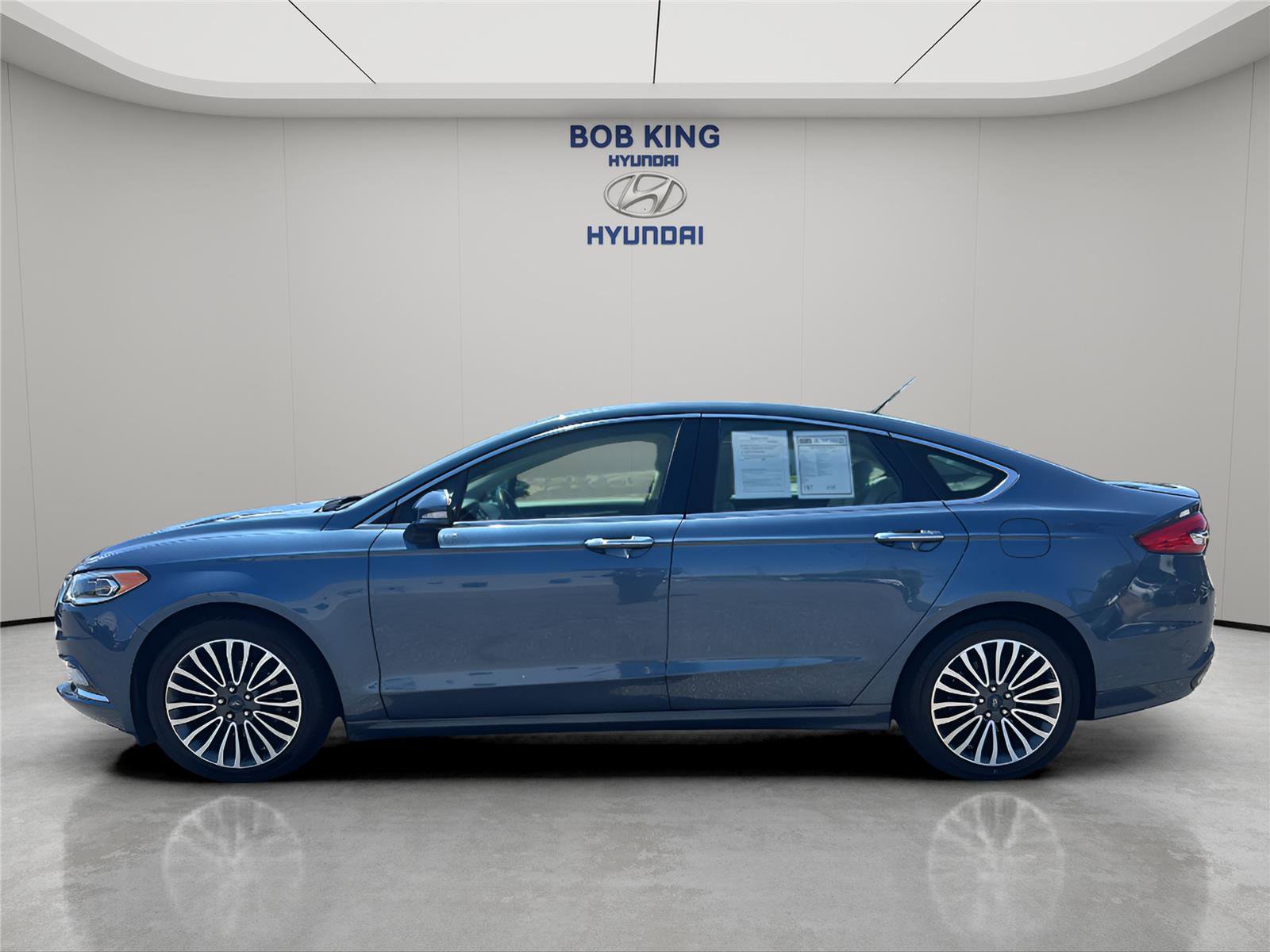 Used 2018 Ford Fusion Titanium AWD/4WD image 2