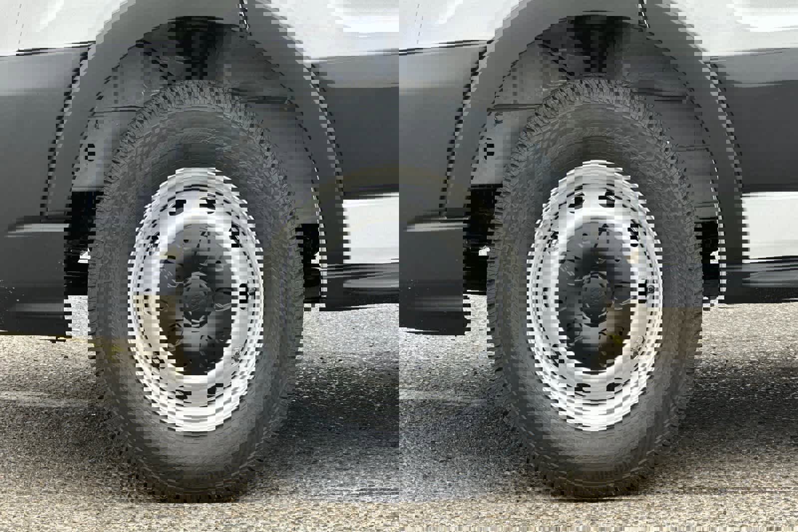 New 2026 Ford Transit 250 148 Medium Roof w/ Load Area Protection Package image 26