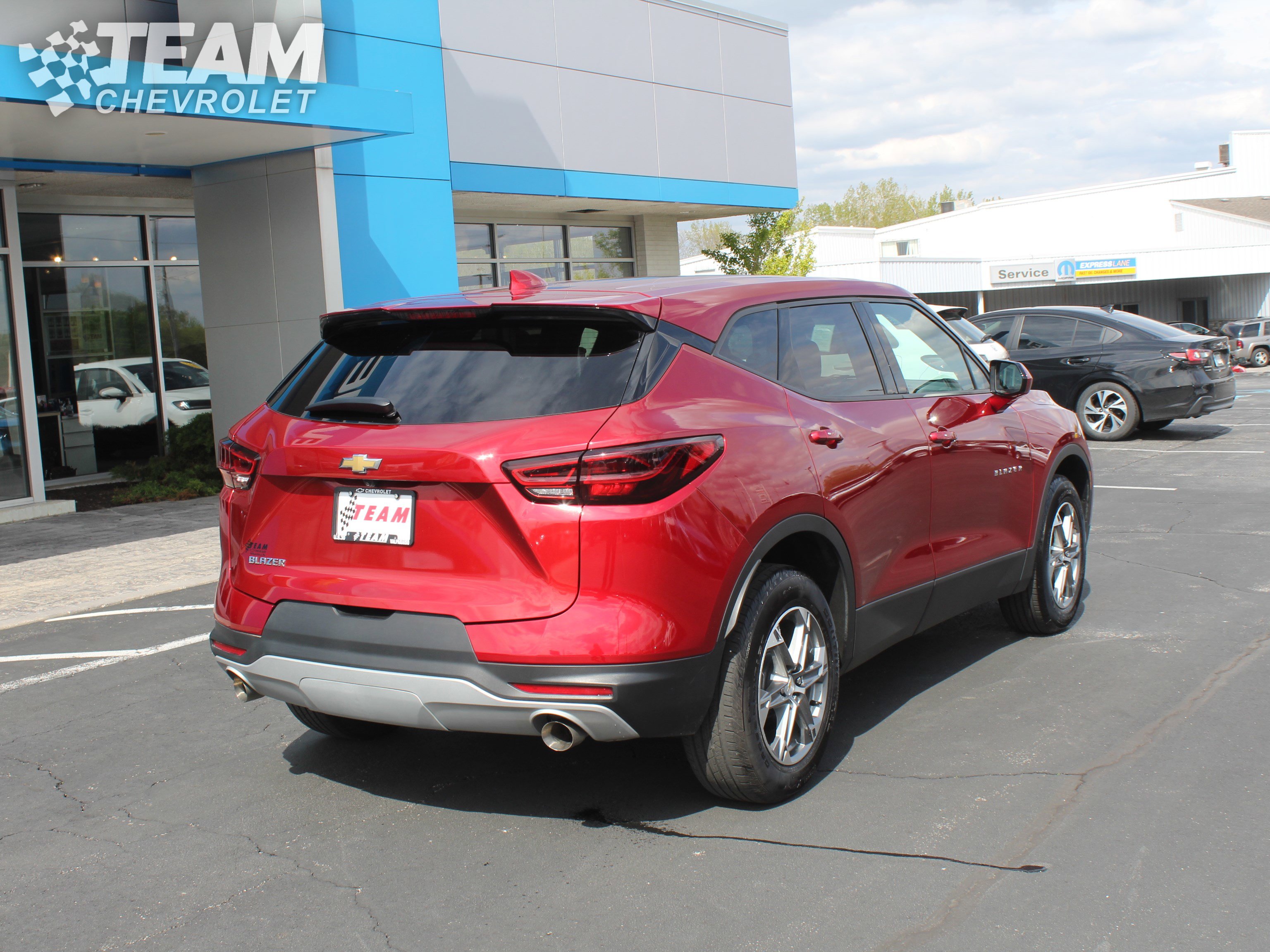 Used 2023 Chevrolet Blazer LT w/ Driver Confidence Package FWD image 4