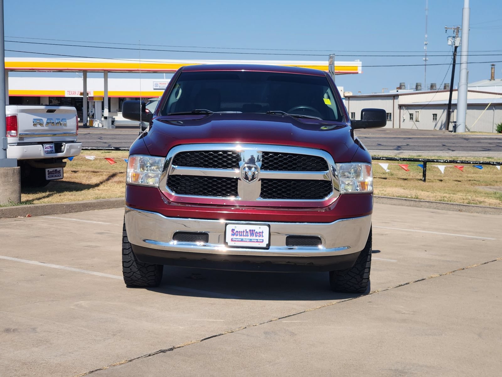 Used 2022 RAM 1500 Classic SLT AWD/4WD image 6