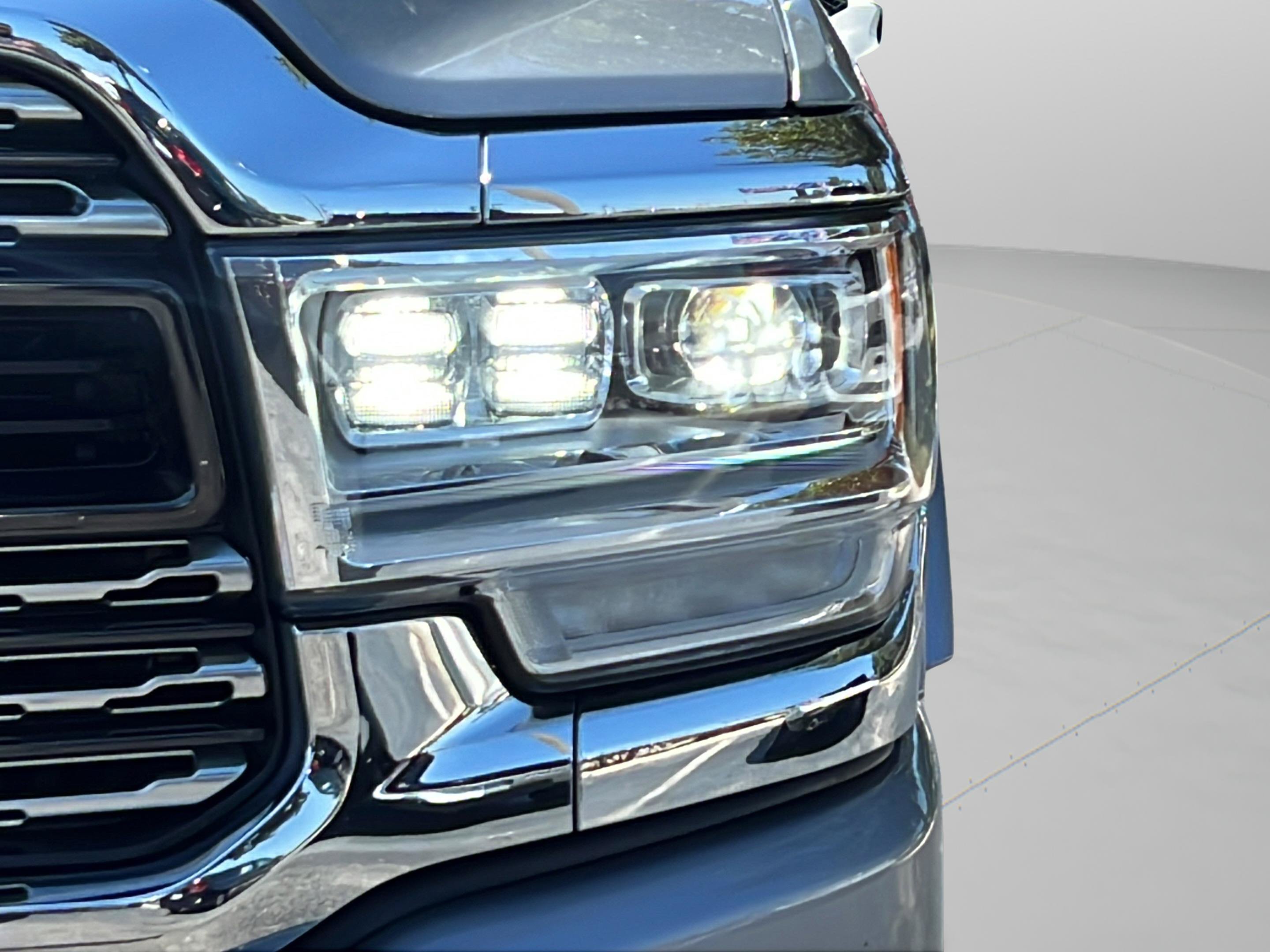 Used 2023 RAM 2500 Limited AWD/4WD image 21