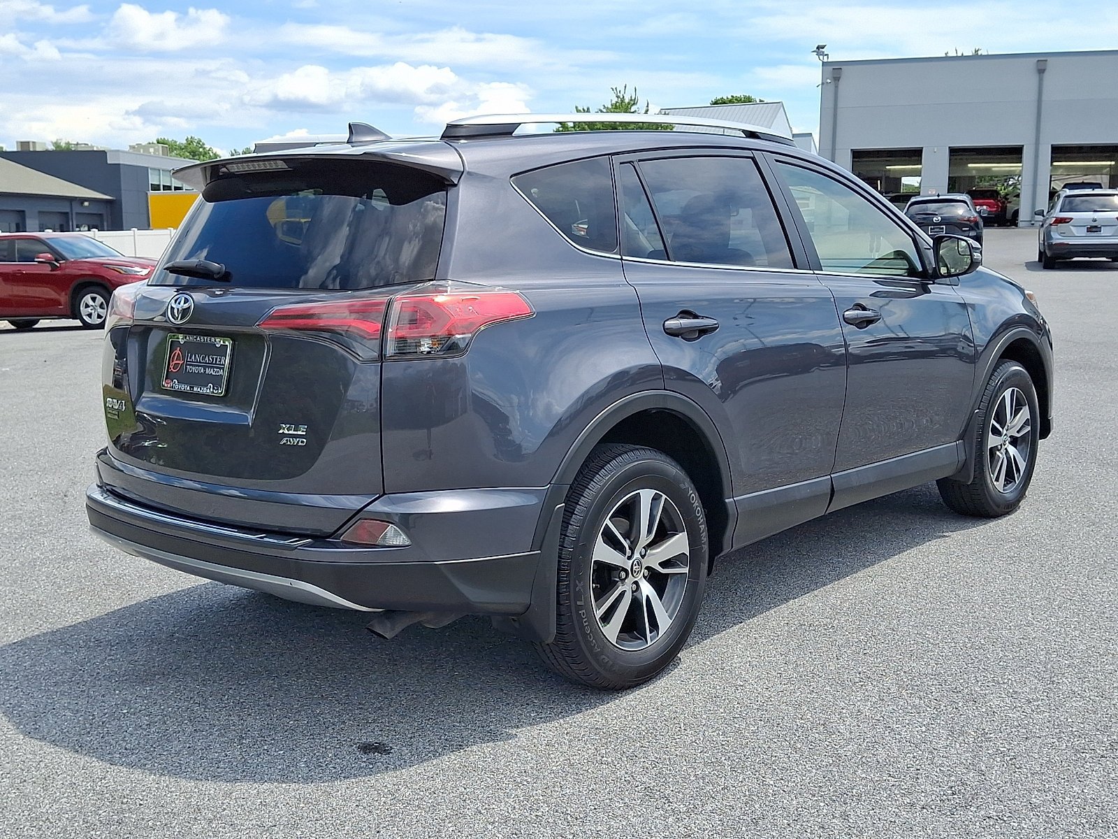 Used 2017 Toyota RAV4 XLE w/ All Weather Liner Package AWD/4WD image 7