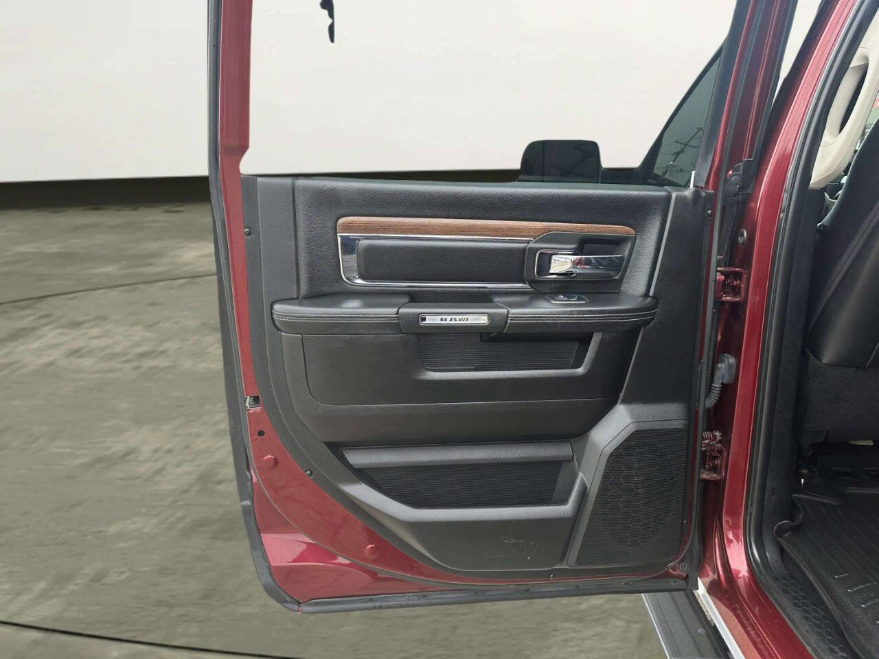 Used 2018 RAM 2500 Laramie image 12