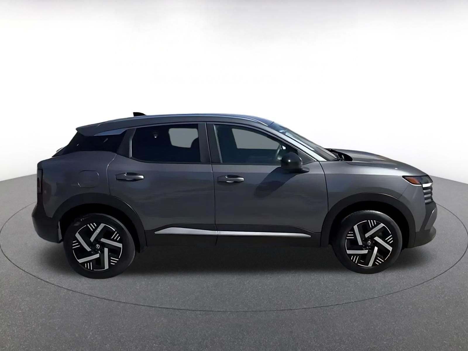 Used 2026 Nissan Kicks SV w/ Cold Weather Package FWD image 15