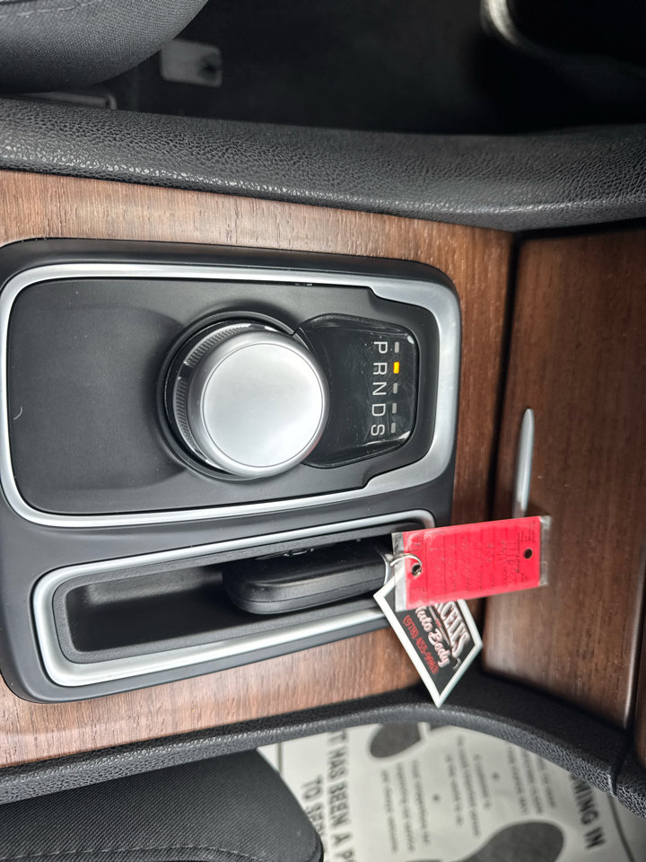 Used 2016 Chrysler 300 C Platinum w/ Safetytec Plus Group image 37