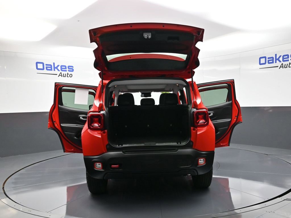 Used 2023 Jeep Renegade Trailhawk w/ Sun/Sound Group image 55