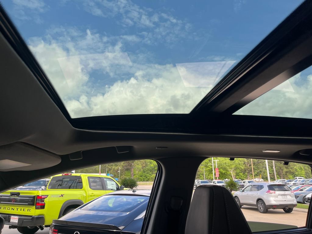 Certified 2025 Nissan Murano Platinum w/ Cargo Package image 27