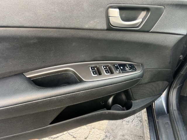 Used 2020 Kia Optima LX FWD image 14