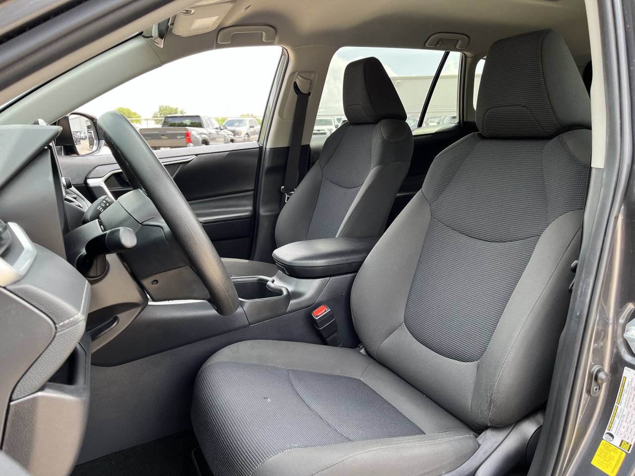 Used 2025 Toyota RAV4 LE AWD/4WD image 23