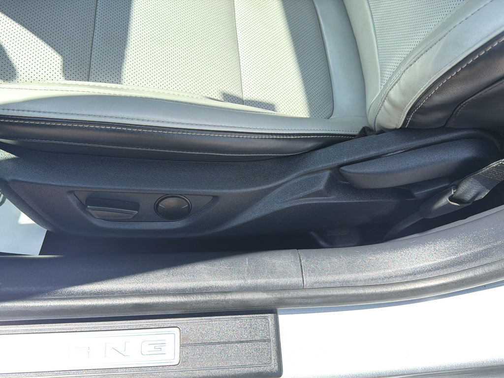 Used 2024 Ford Mustang Premium RWD image 15