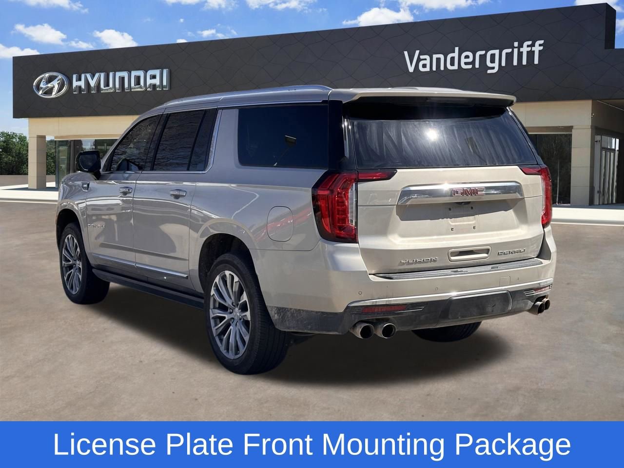 Used 2021 GMC Yukon XL Denali w/ Denali Ultimate Package image 7