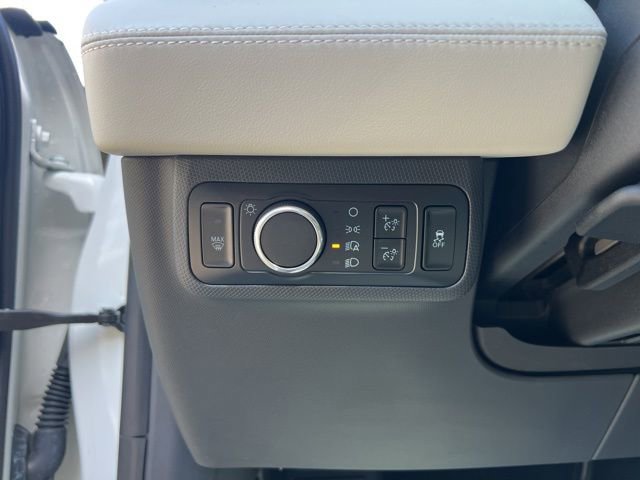 Used 2024 Ford Mustang Mach-E Premium AWD/4WD image 25