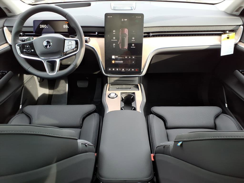New 2025 Volvo EX90 Plus w/ Protection Package Premier AWD/4WD image 10
