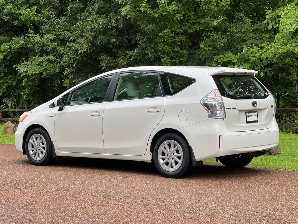 Used 2012 Toyota Prius V Two FWD image 6
