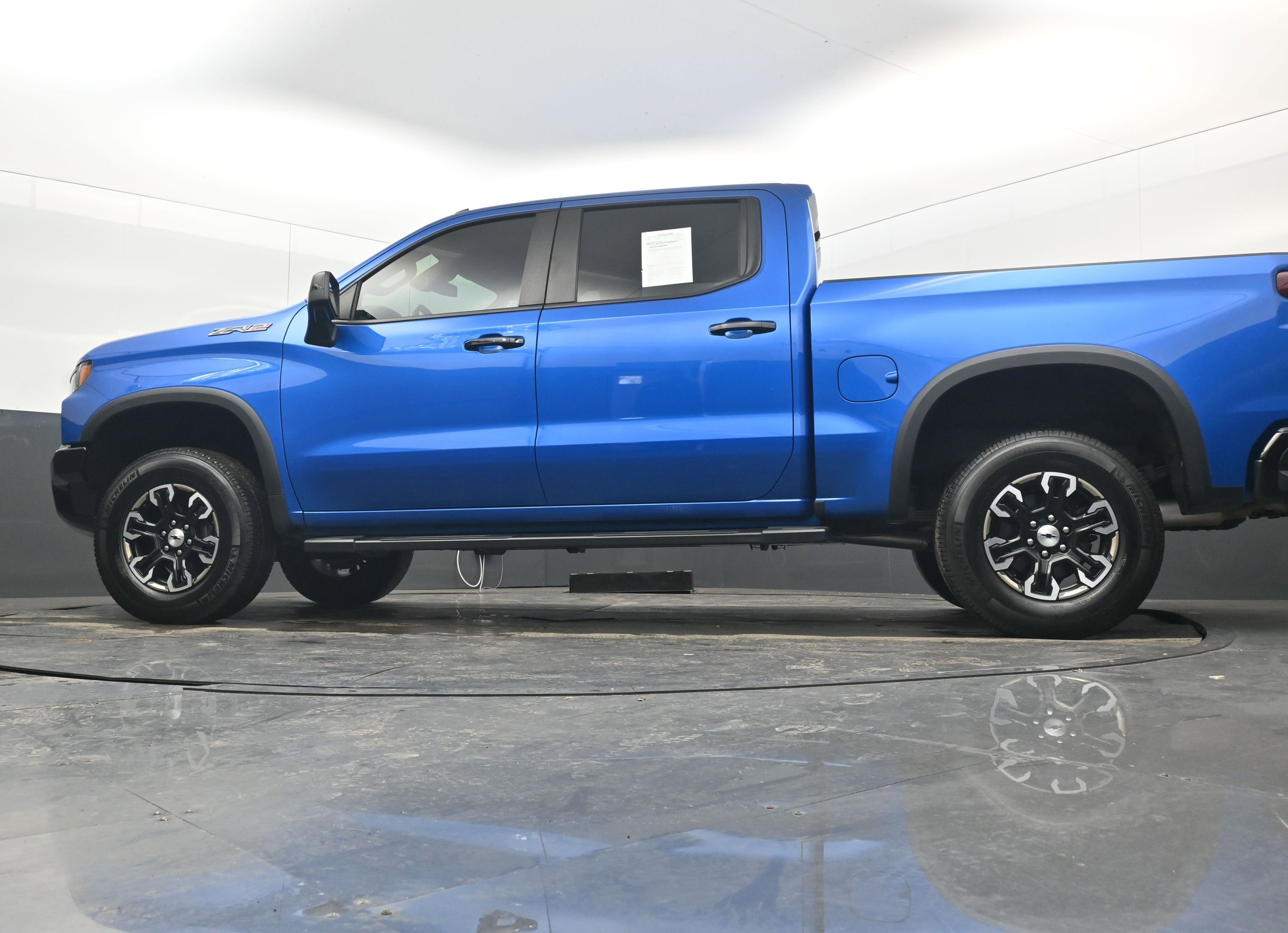 Used 2022 Chevrolet Silverado 1500 ZR2 image 28