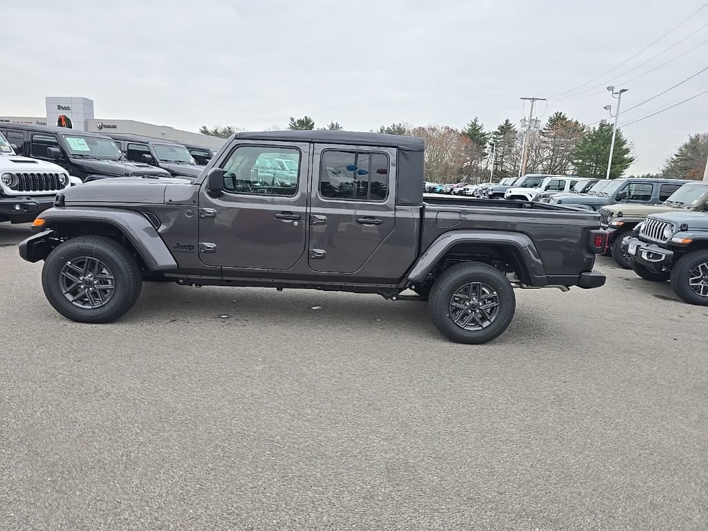 New 2026 Jeep Gladiator Sport image 4