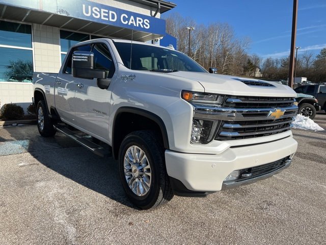 Used 2022 Chevrolet Silverado 2500 High Country w/ Safety Package II image 2