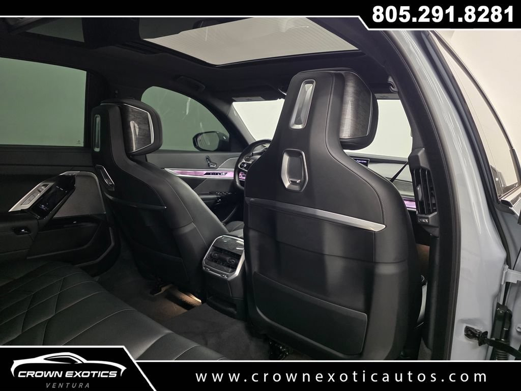 Used 2023 BMW 760i xDrive w/ Executive Package AWD/4WD image 19