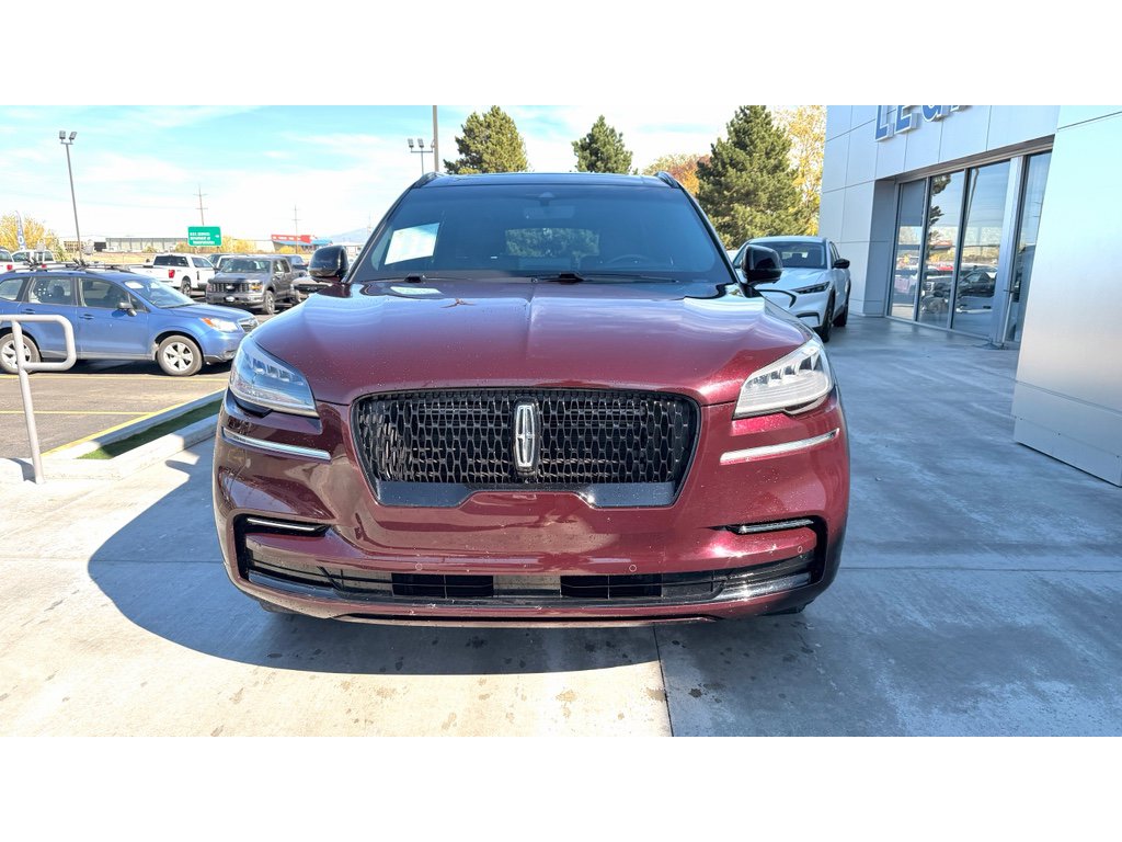 Used 2023 Lincoln Aviator Reserve w/ Equipment Group 201A image 2