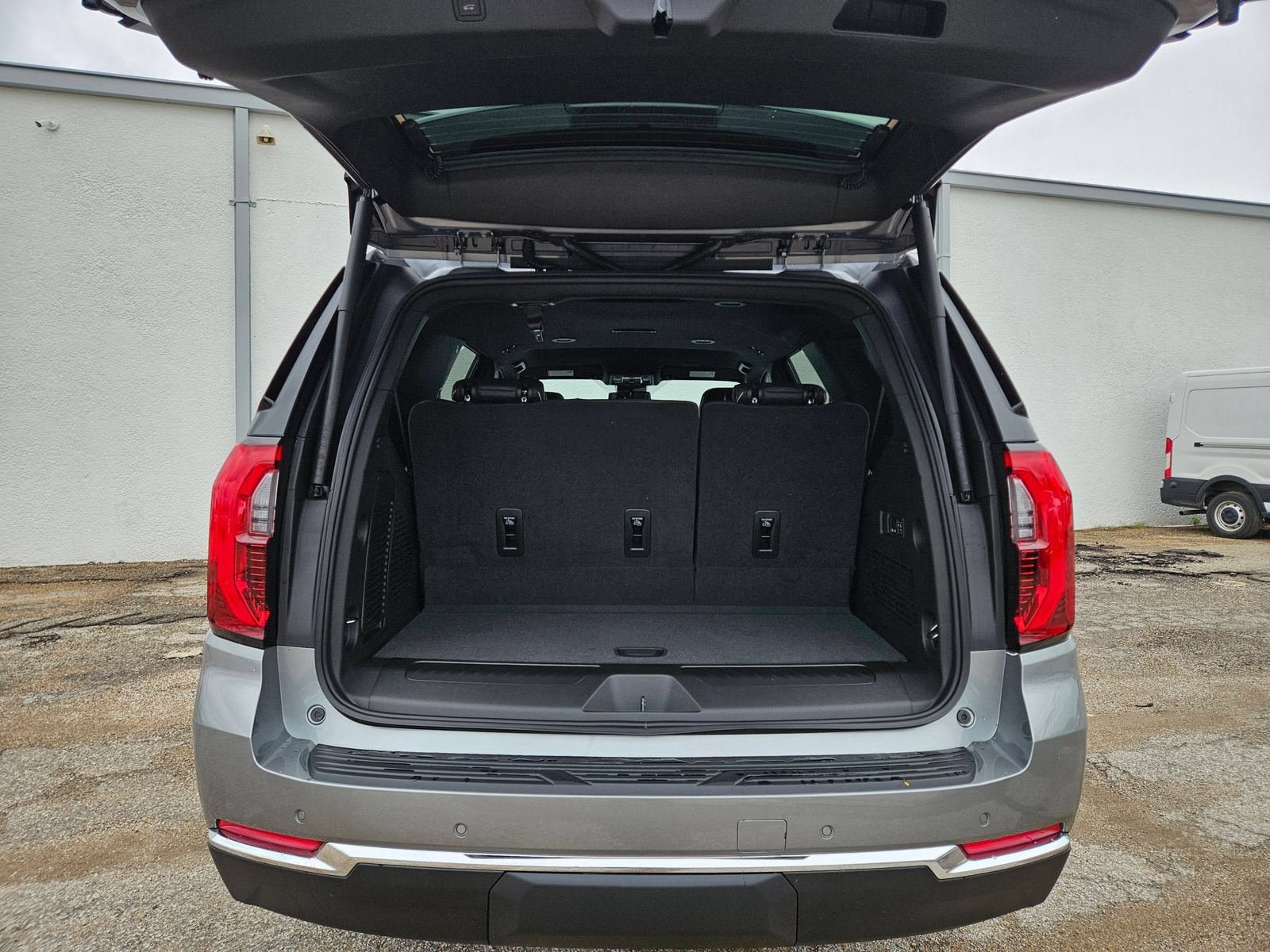 New 2026 GMC Yukon Elevation AWD/4WD image 4