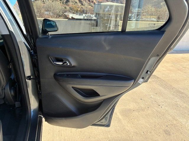 Used 2022 Chevrolet Trax LT w/ Driver Confidence Package image 17