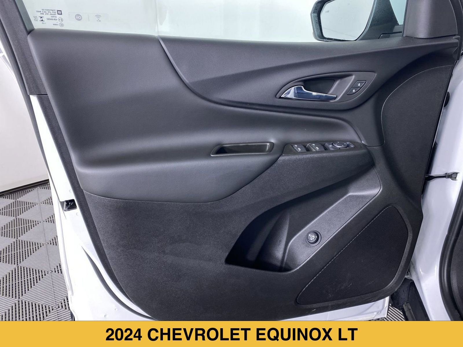 Certified 2024 Chevrolet Equinox LT FWD image 11