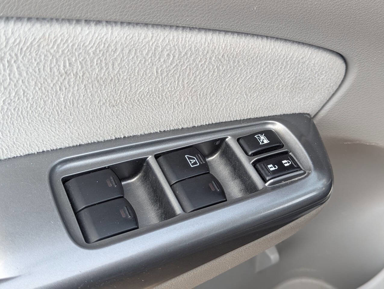 Used 2012 Subaru Forester 2.5X Limited image 26