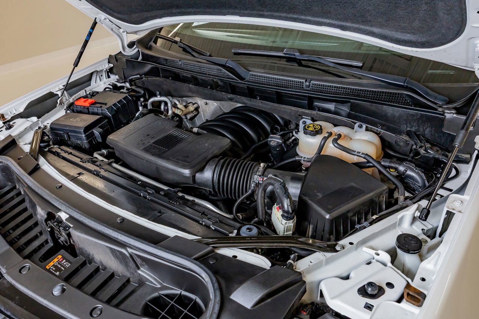 Used 2024 Cadillac Escalade Sport Platinum w/ LPO, ONYX Package AWD/4WD image 40