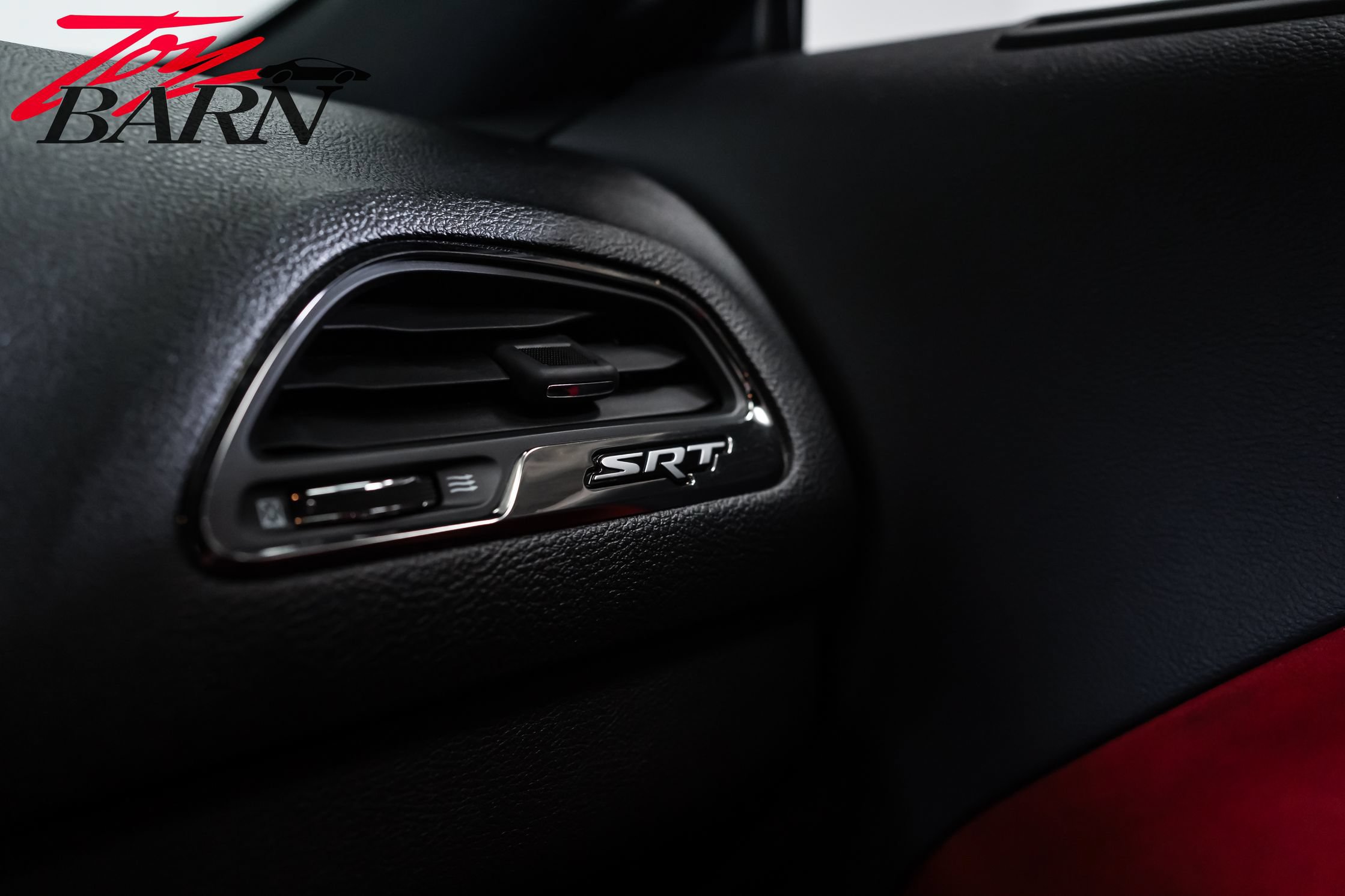 Used 2015 Dodge Challenger SRT Hellcat RWD image 37