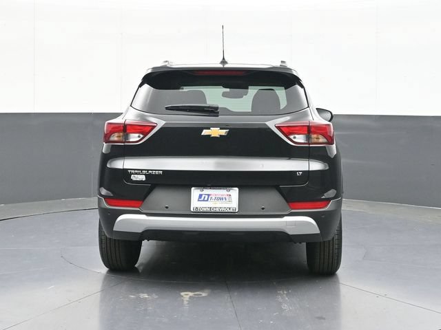 New 2026 Chevrolet TrailBlazer LT w/ Convenience Package FWD image 8