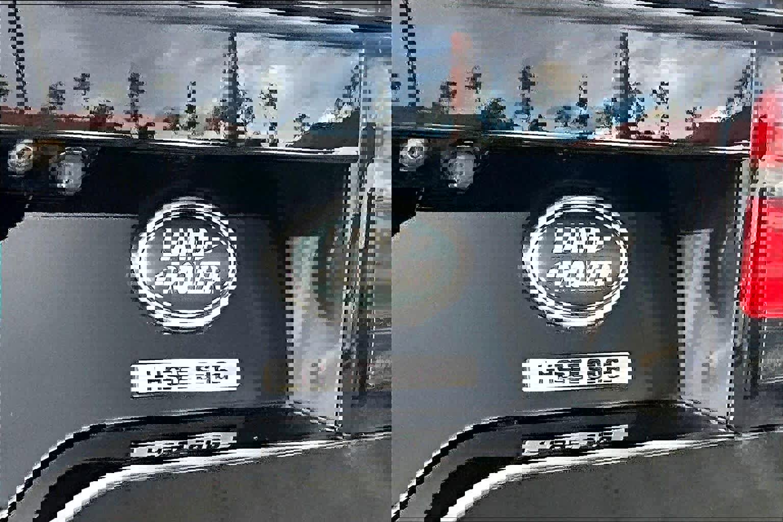 Used 2017 Land Rover Discovery HSE image 29