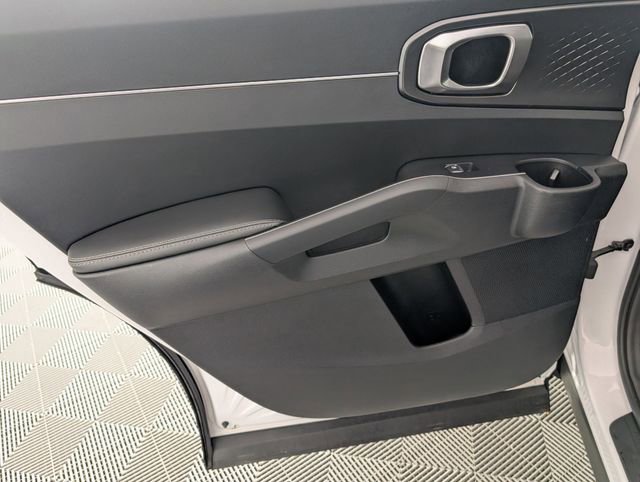 Used 2022 Kia Sorento S image 28