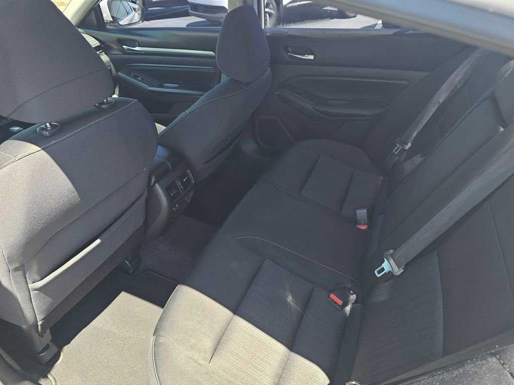 Used 2019 Nissan Altima 2.5 SV FWD image 10