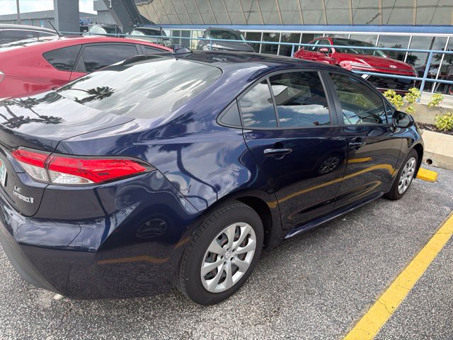 Used 2024 Toyota Corolla LE FWD image 4