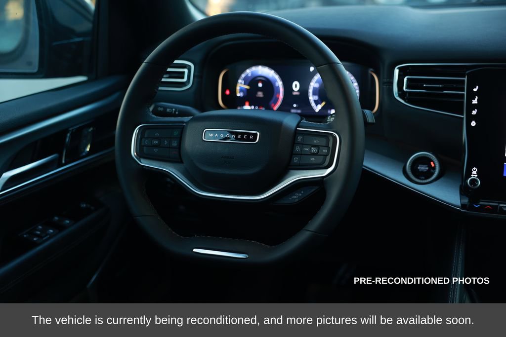 Used 2024 Jeep Wagoneer Series II image 28