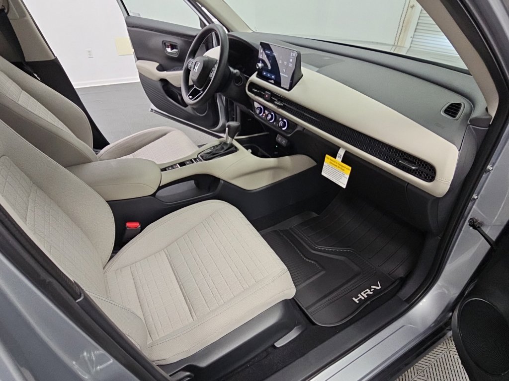 New 2027 Honda HR-V LX image 32