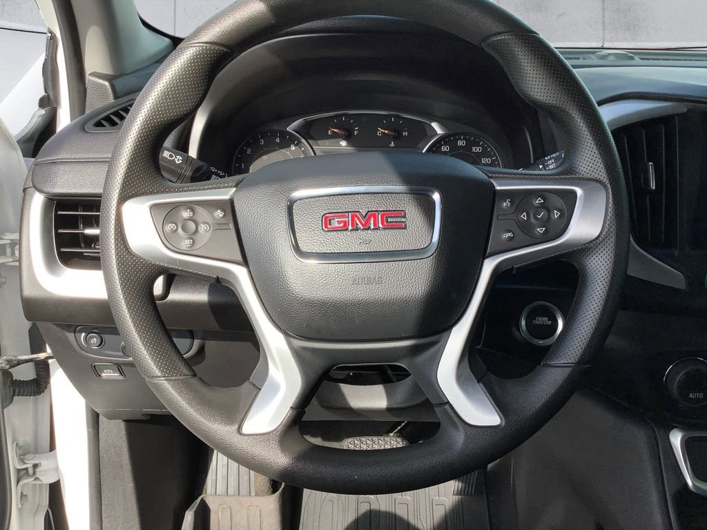 Used 2024 GMC Terrain SLE w/ Driver Convenience Package FWD image 9