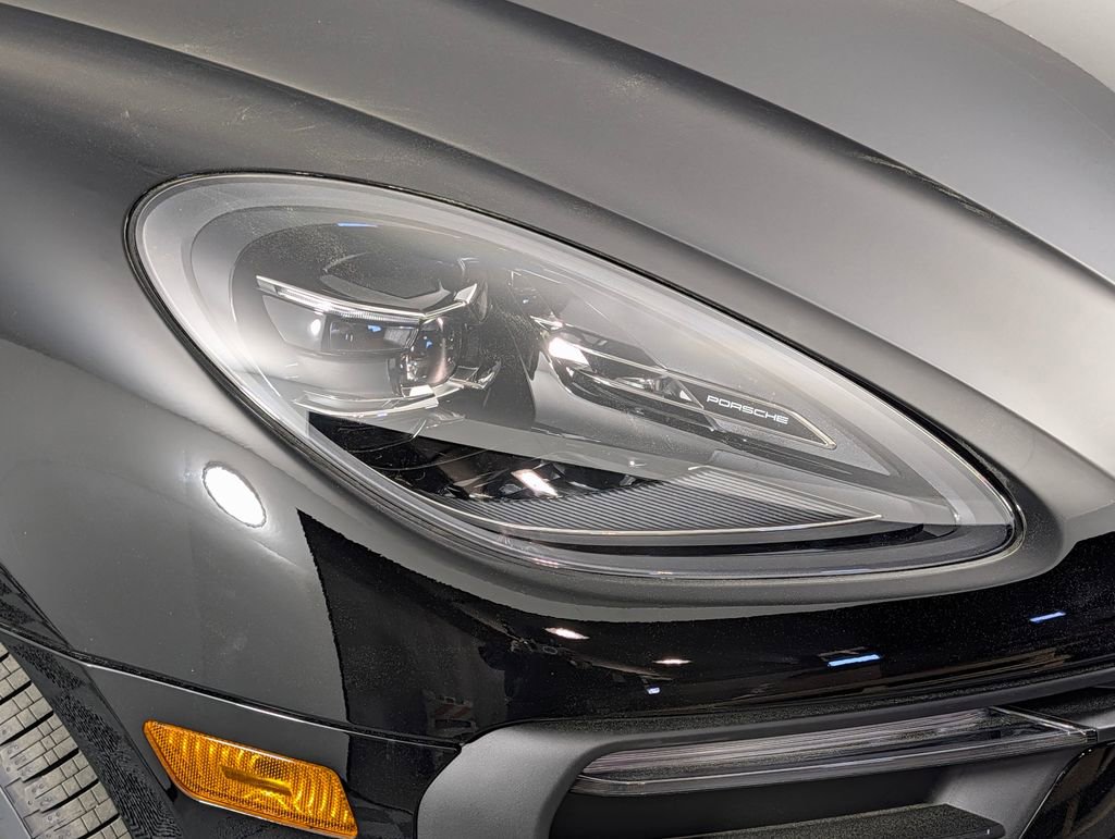New 2026 Porsche Macan image 15