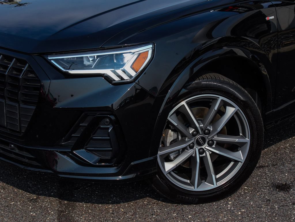 Used 2023 Audi Q3 2.0T Premium w/ Black Optic Sport Package AWD/4WD image 48